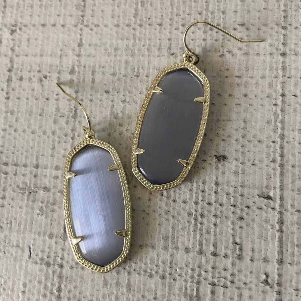 Elle gold drop earrings